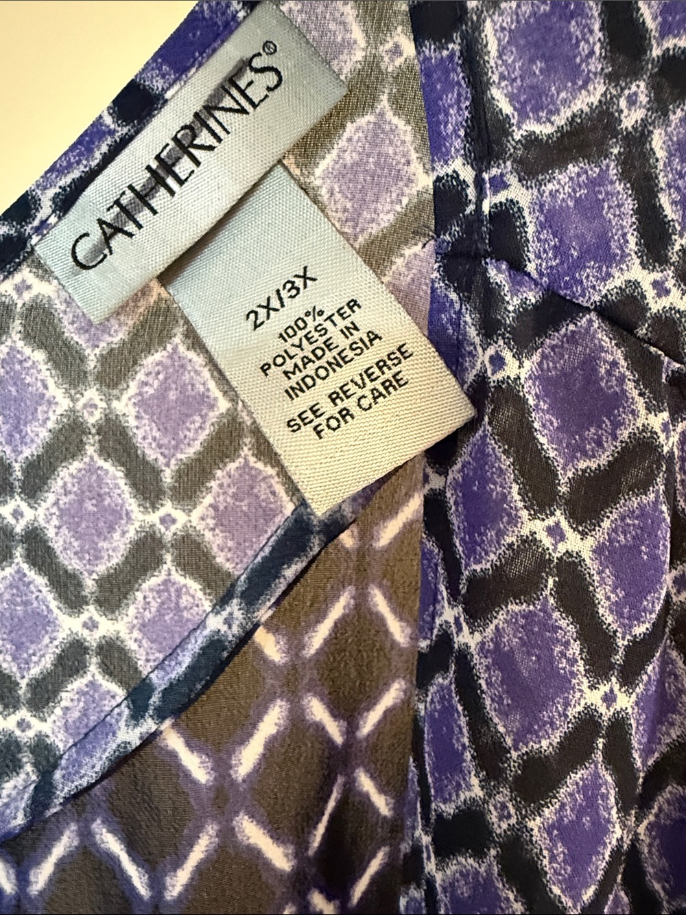Catherines Purple and White Geometric Print Top - Picture 3 of 7